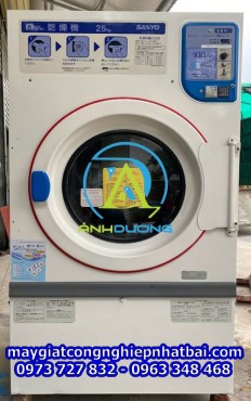 Máy sấy công nghiệp Sanyo 25kg Nhật Bản