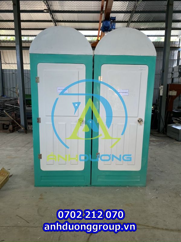 Hình ảnh thực tế nhà vệ sinh di động composite buồng đôi